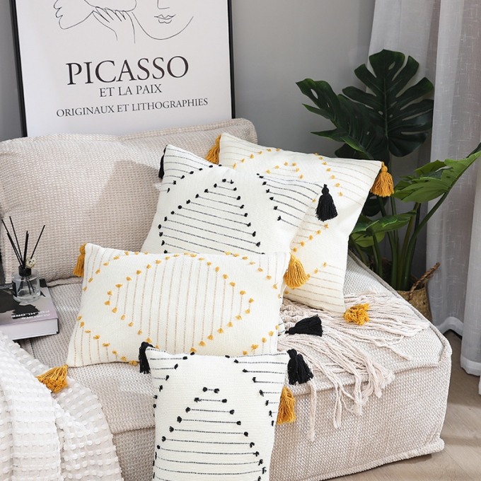 New Design Sofa rest Tassels Cushion Customized Pillow Wholesale